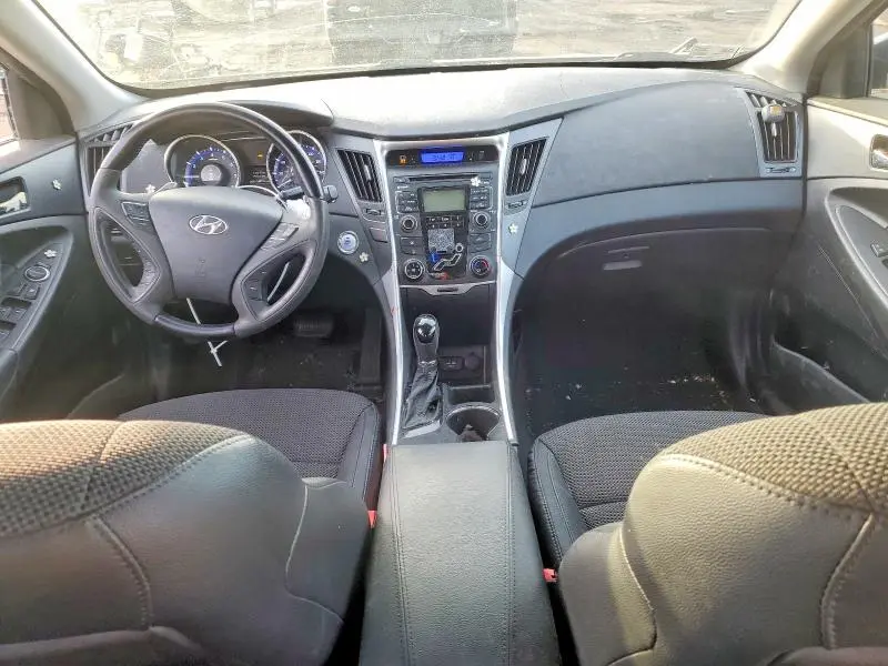 2011 HYUNDAI SONATA SE  