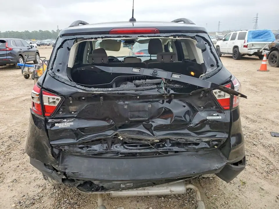 2018 FORD ESCAPE SE  