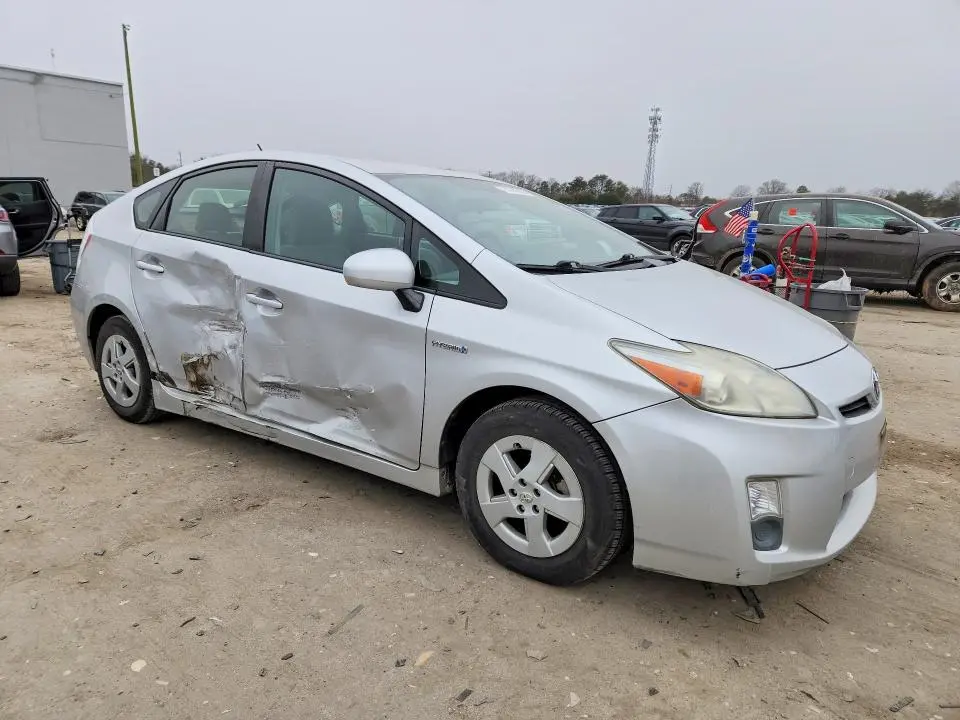 2010 TOYOTA PRIUS II  