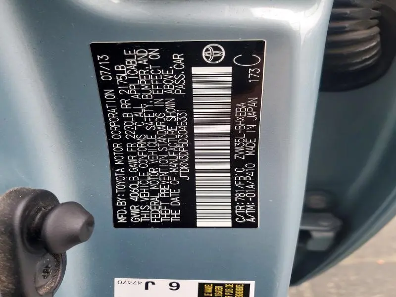 2013 TOYOTA PRIUS PLUG-IN   