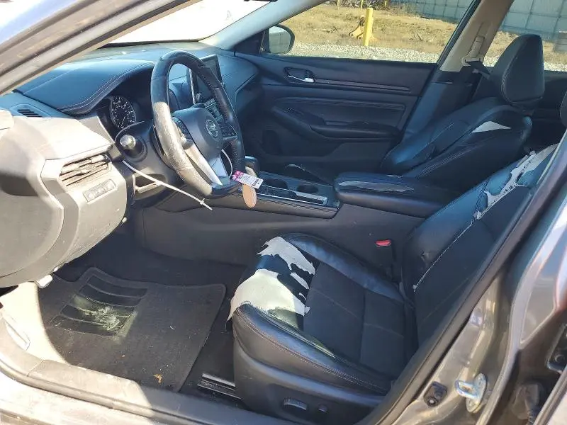 2019 NISSAN ALTIMA SR  