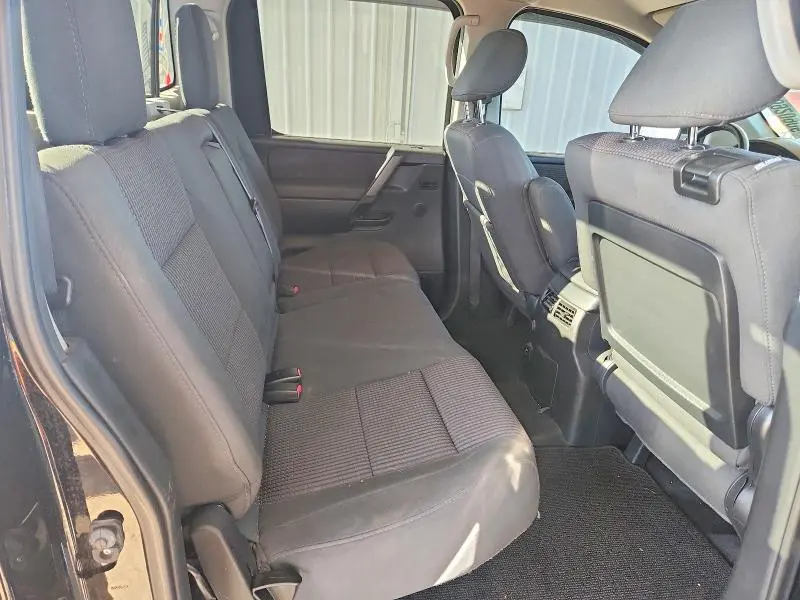 2014 NISSAN TITAN SV  