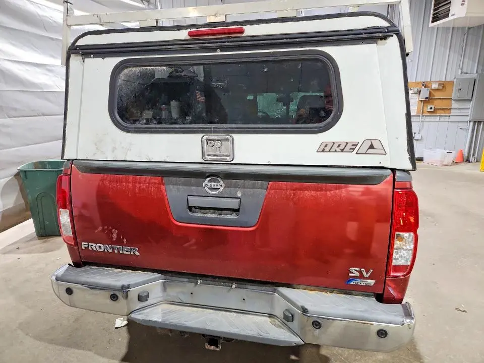 2017 NISSAN FRONTIER SV  