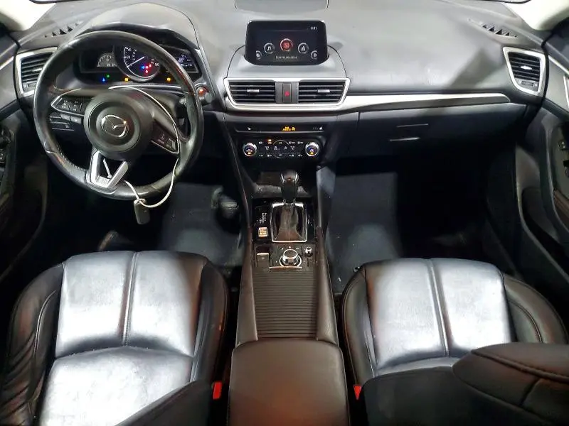 2018 MAZDA 3 TOURING  