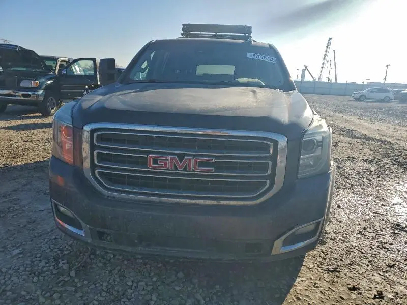 2017 GMC YUKON XL K1500 SLT  