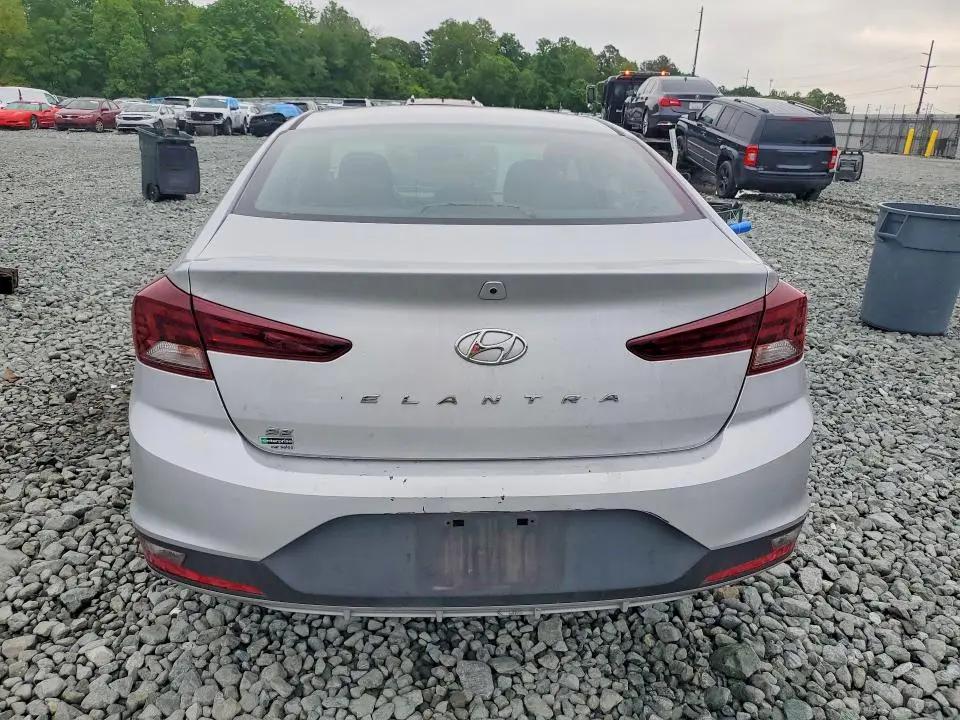 2019 HYUNDAI ELANTRA SE  