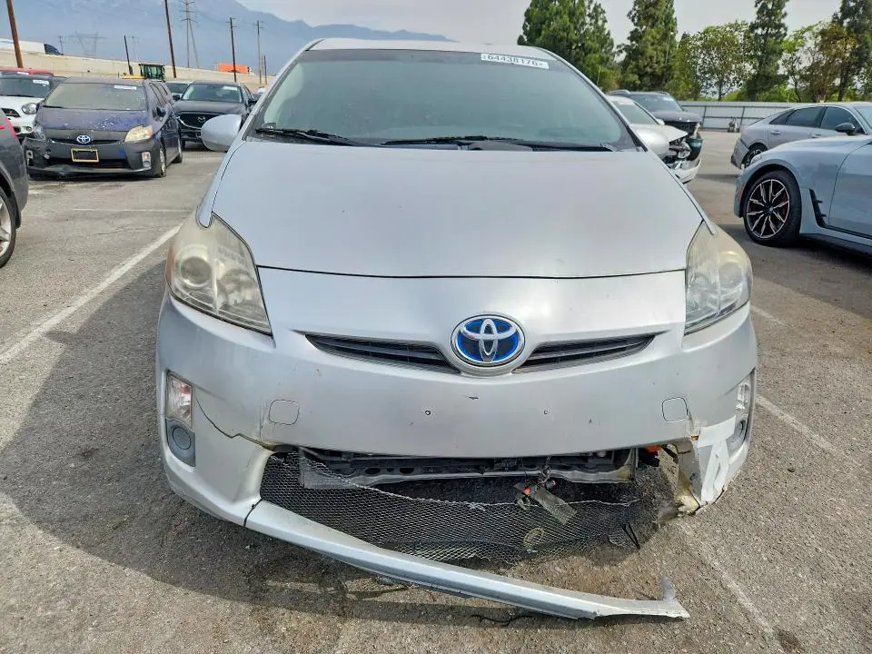 2011 TOYOTA PRIUS THREE  