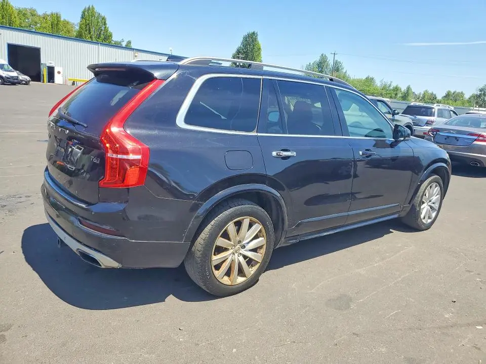 2016 VOLVO XC90 T6  