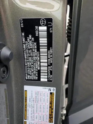 2021 TOYOTA C-HR XLE  