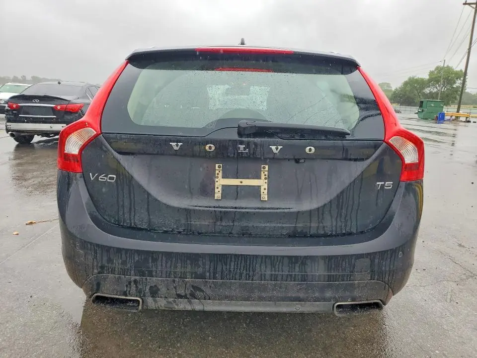2015 VOLVO V60 PREMIER+  