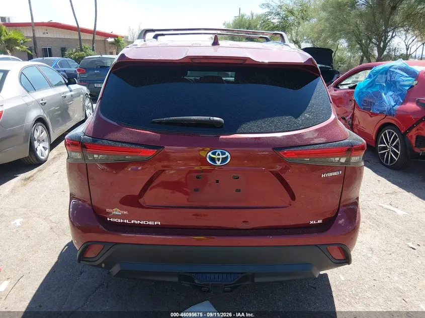 2022 TOYOTA HIGHLANDER HYBRID XLE