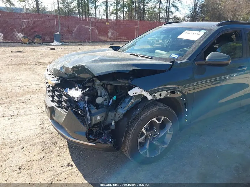 2025 CHEVROLET TRAX FWD LT