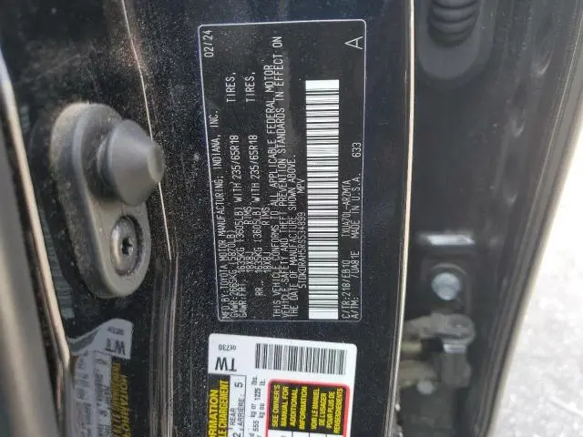 2024 TOYOTA HIGHLANDER LE  
