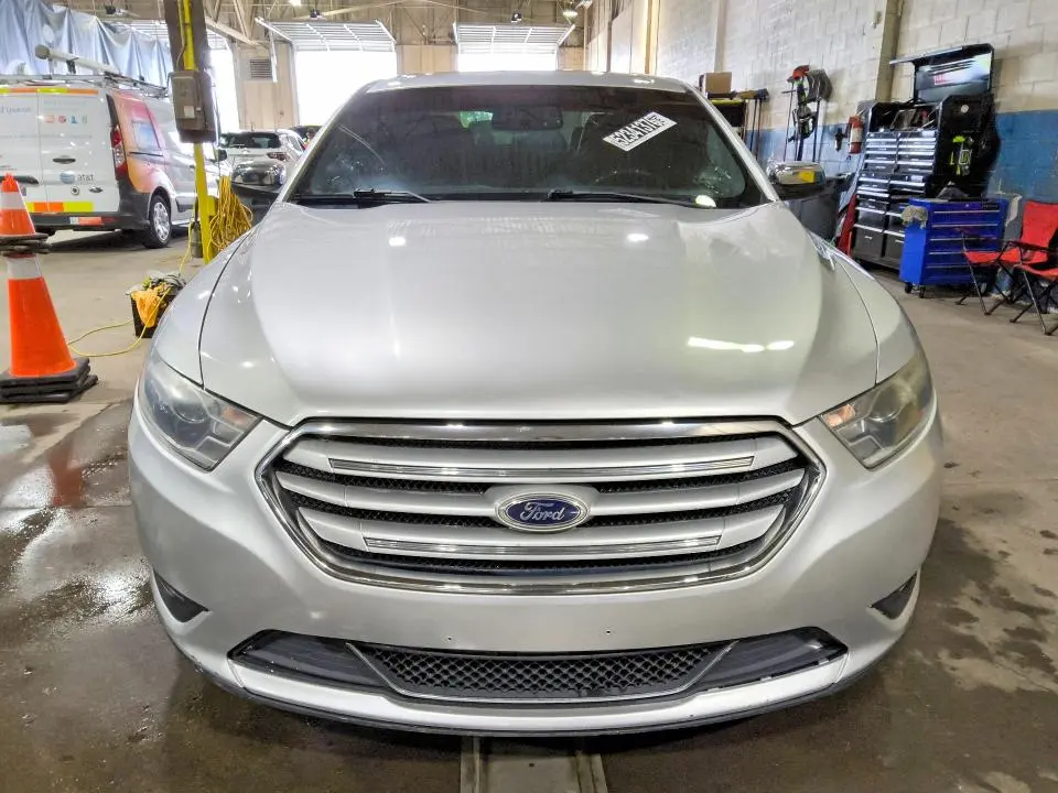 2015 FORD TAURUS LIMITED  