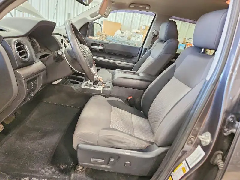 2016 TOYOTA TUNDRA SR5  