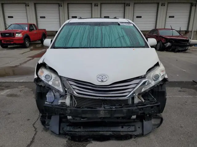 2015 TOYOTA SIENNA XLE  