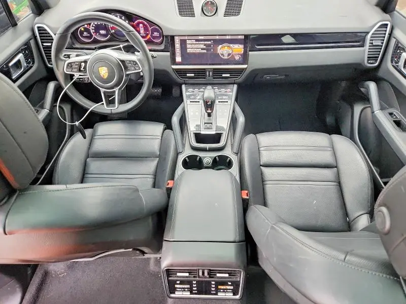 2021 PORSCHE CAYENNE   