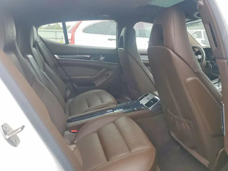 2016 PORSCHE PANAMERA 2  
