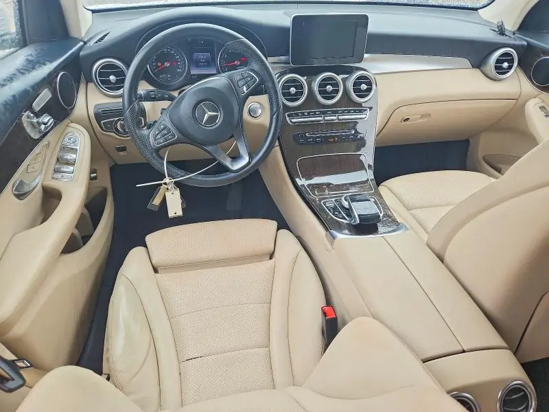 2016 MERCEDES-BENZ GLC 300  
