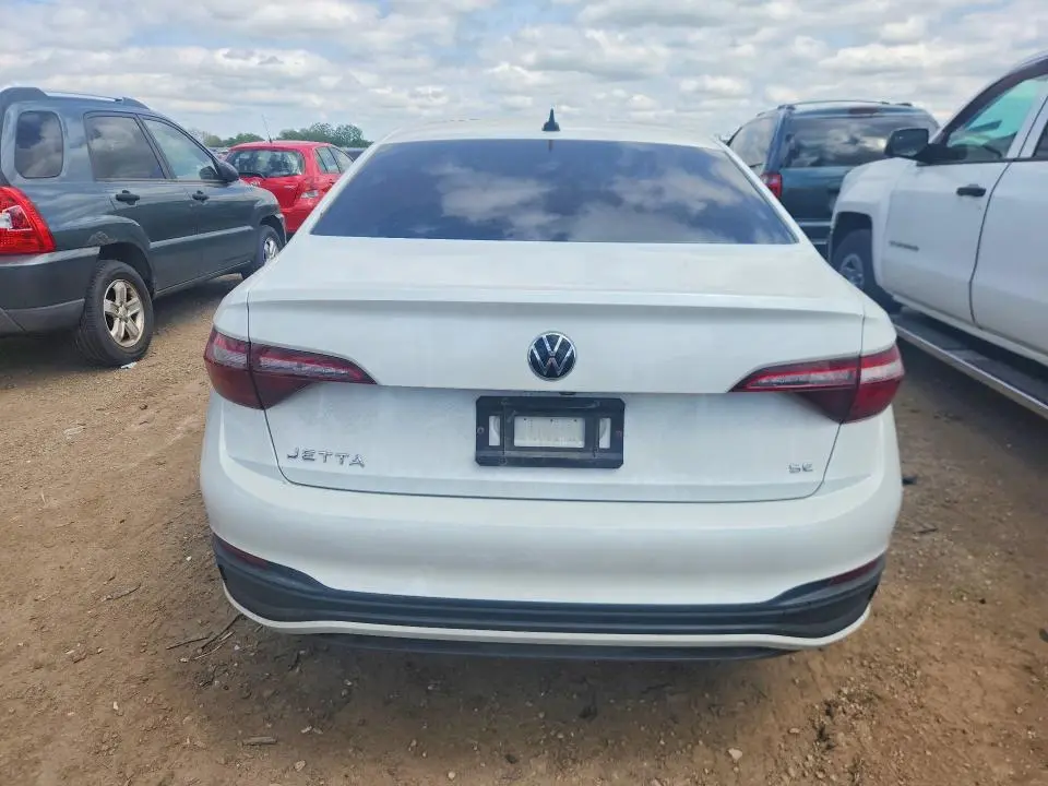 2022 VOLKSWAGEN JETTA SE  