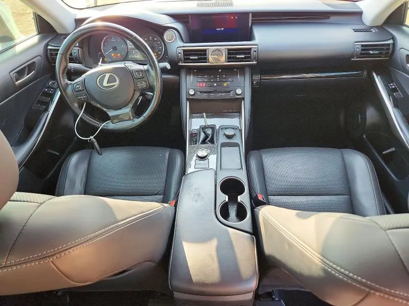 2018 LEXUS IS 300  
