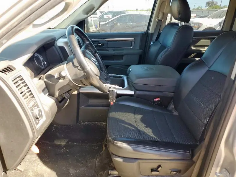 2019 RAM 1500 CLASSIC SLT  