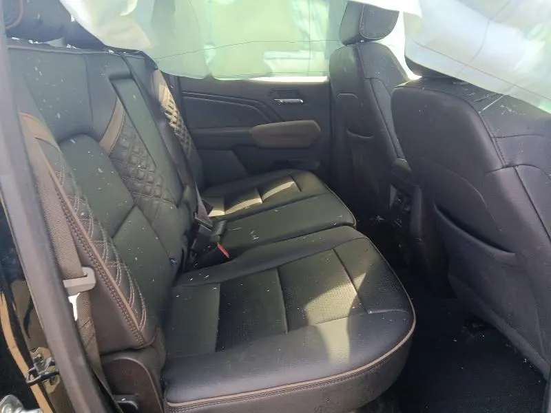 2024 GMC CANYON DENALI  