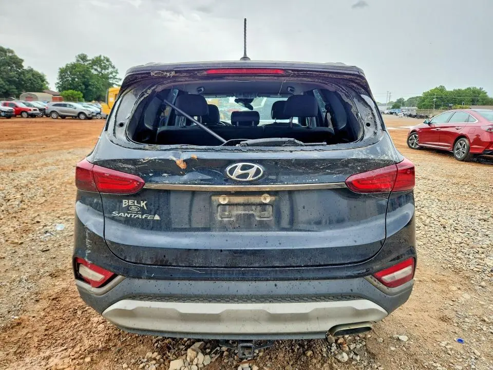 2019 HYUNDAI SANTA FE SE  