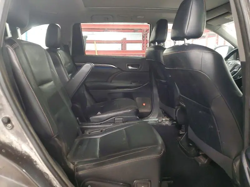 2016 TOYOTA HIGHLANDER LIMITED  