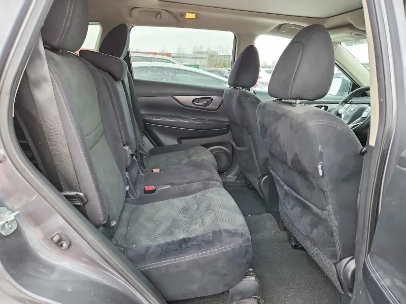 2015 NISSAN ROGUE S  