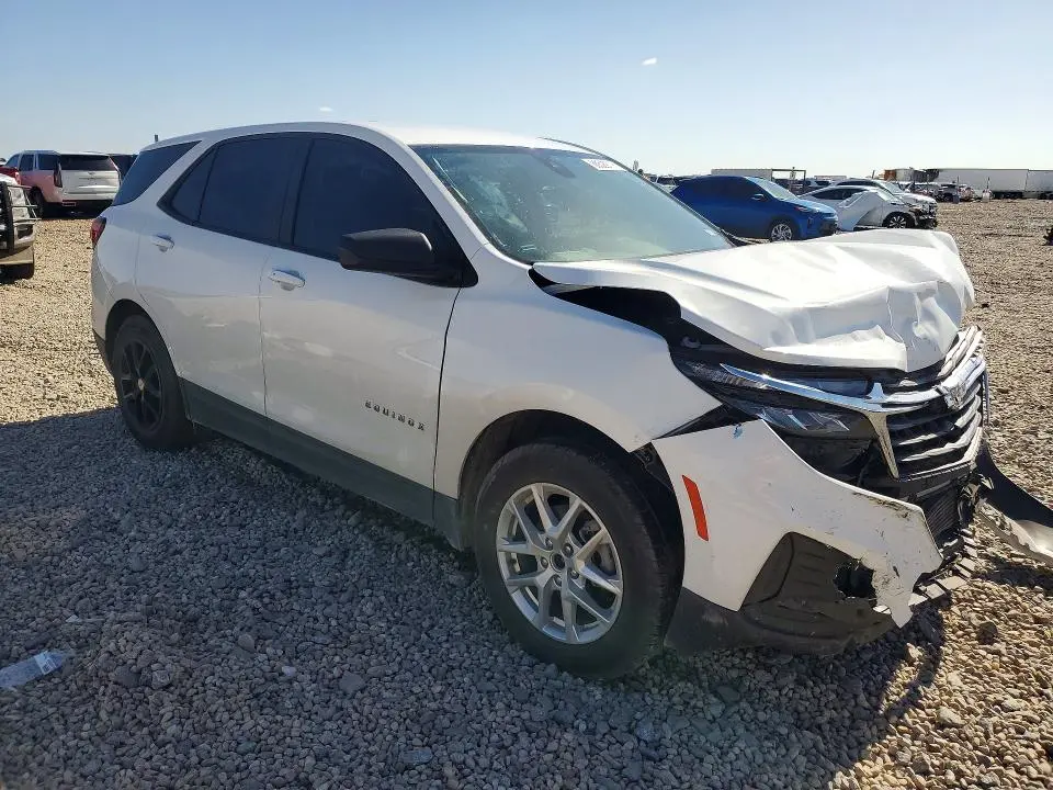 2022 CHEVROLET EQUINOX LS  