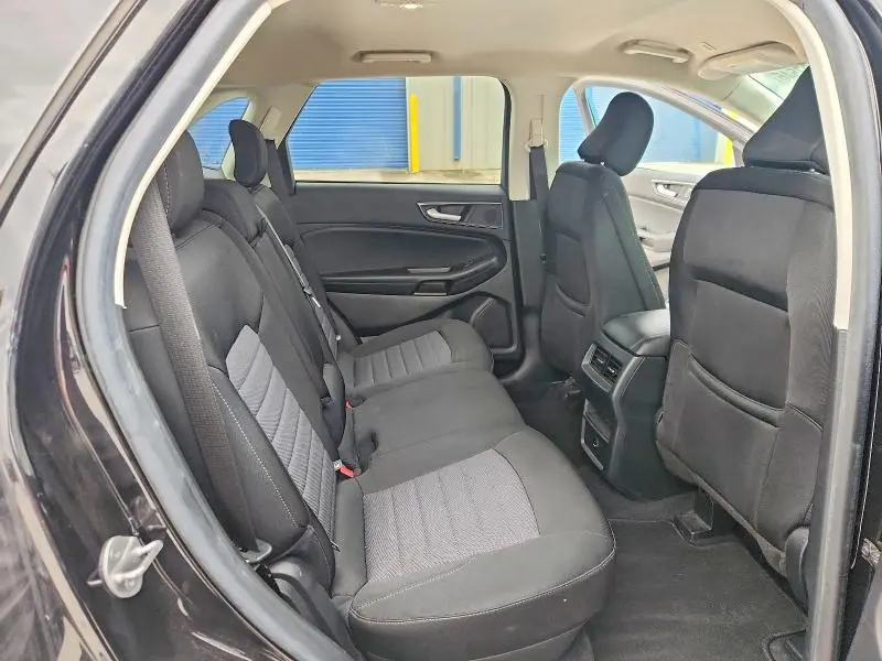 2021 FORD EDGE SE  