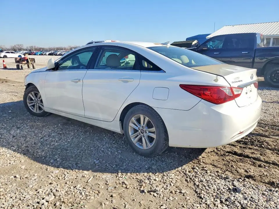 2013 HYUNDAI SONATA GLS  