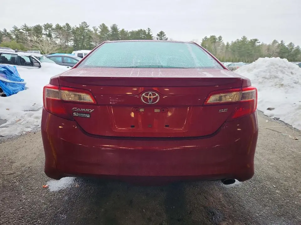 2012 TOYOTA CAMRY SE  