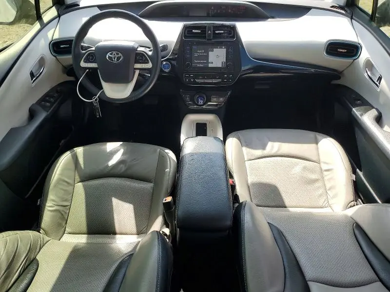 2018 TOYOTA PRIUS THREE  