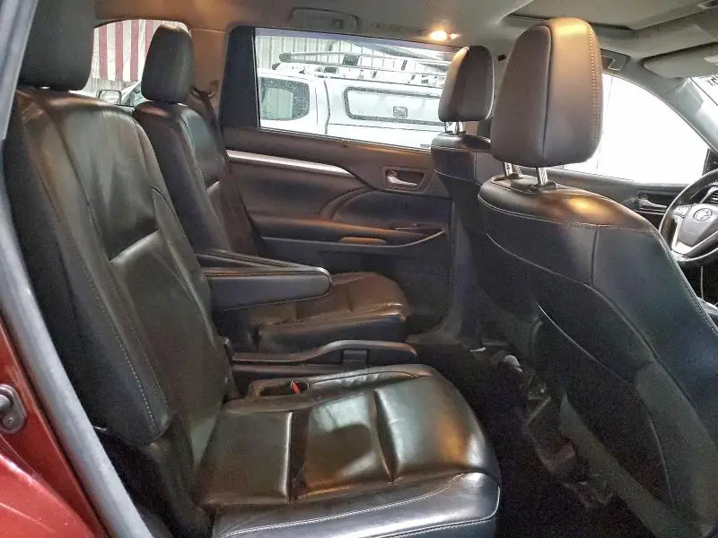 2015 TOYOTA HIGHLANDER XLE  