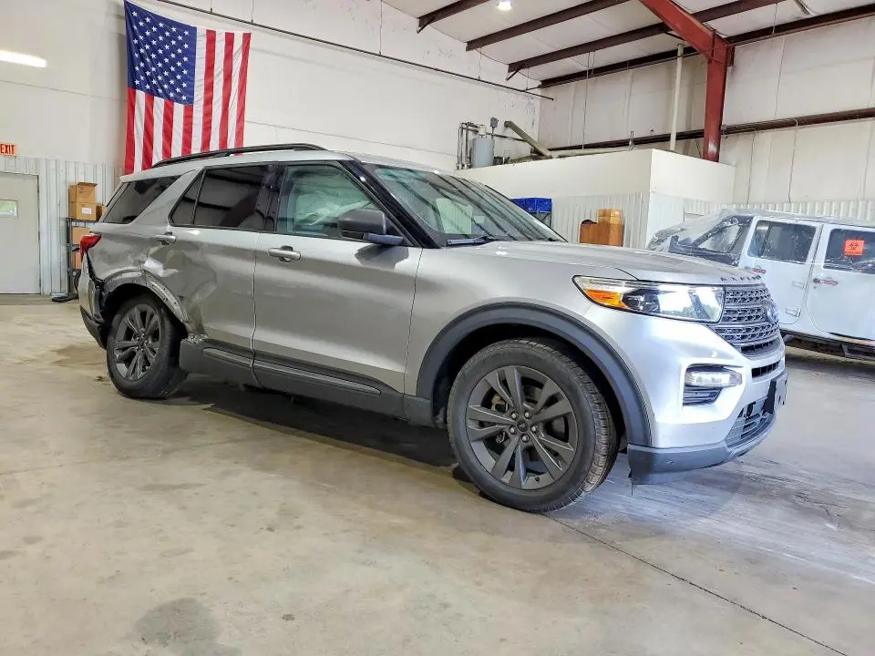 2021 FORD EXPLORER XLT  