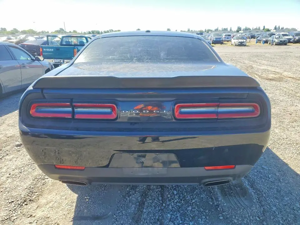 2015 DODGE CHALLENGER SXT  