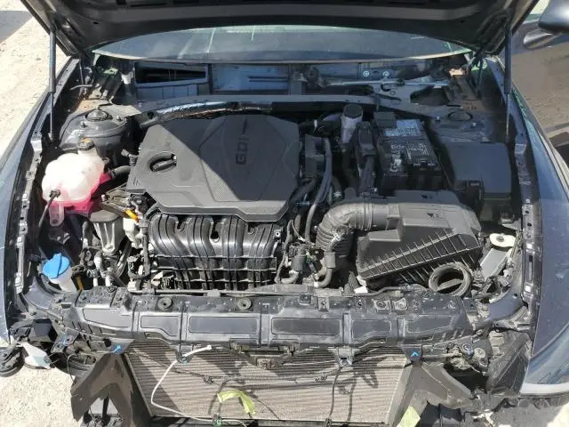 2022 HYUNDAI SONATA SE  
