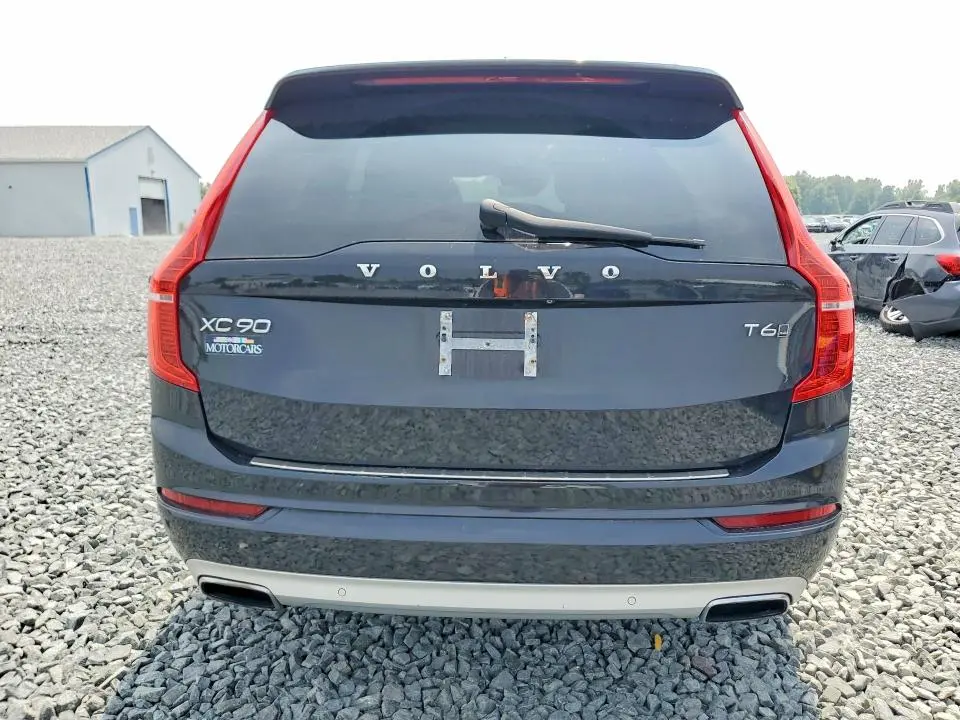 2016 VOLVO XC90 T6  