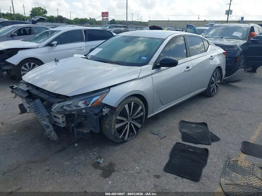 2020 NISSAN ALTIMA SR FWD