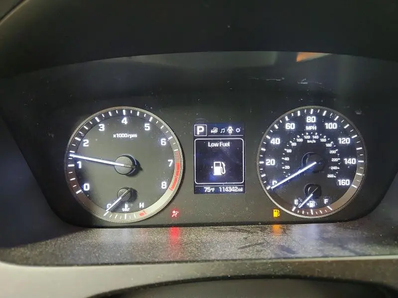 2016 HYUNDAI SONATA SE  