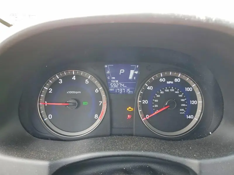 2013 HYUNDAI ACCENT SE  