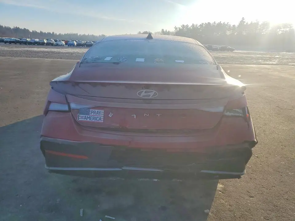 2025 HYUNDAI ELANTRA SEL  