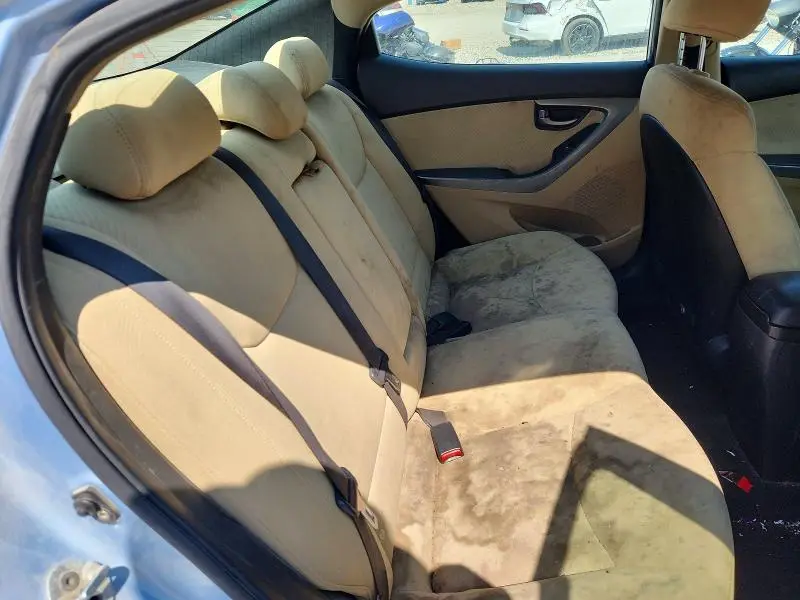 2012 HYUNDAI ELANTRA   