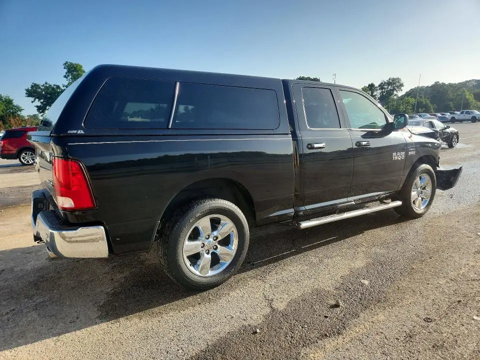 2017 RAM 1500 SLT  