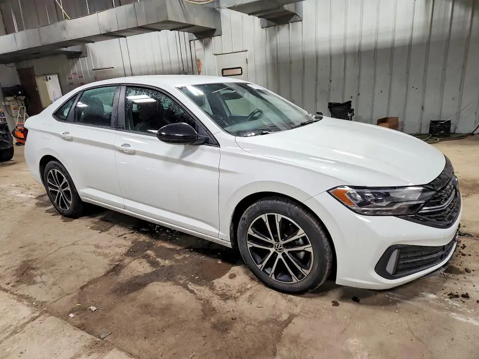 2024 VOLKSWAGEN JETTA SPORT  
