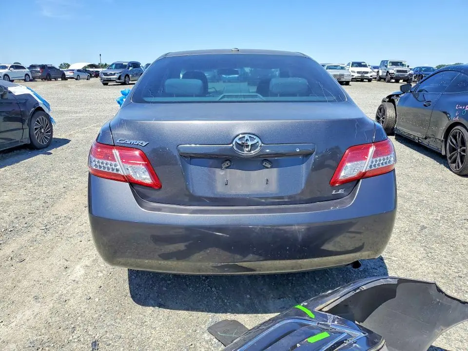 2011 TOYOTA CAMRY LE  
