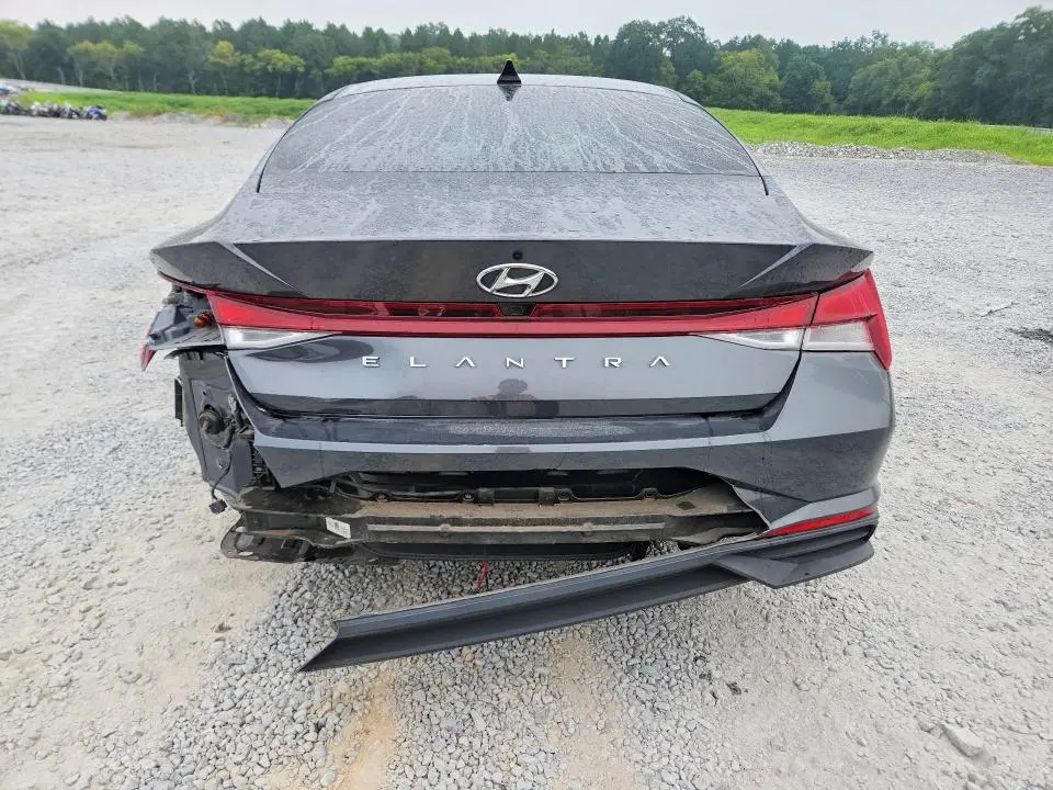 2021 HYUNDAI ELANTRA SEL  