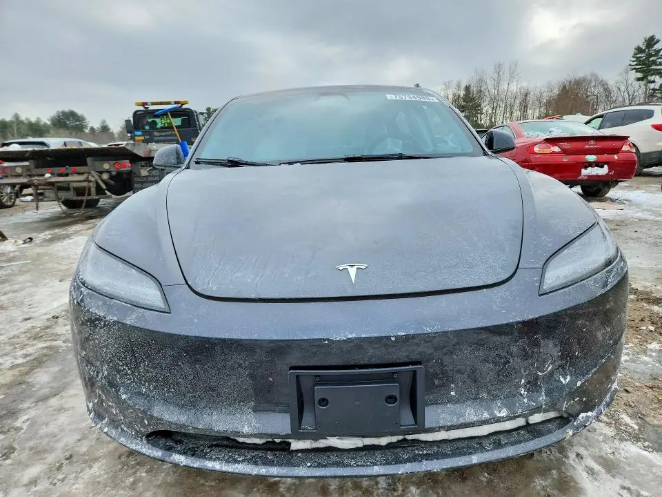 2025 TESLA MODEL 3   
